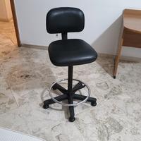 Sgabello per tavolo da disegno