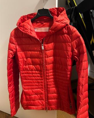 Piumino donna con cappuccio leggero
