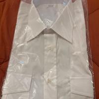 Camicia da uomo bianca nuova
