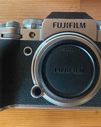 Fujifilm X-T4 + obiettivo 18-55mm f/2.8-4