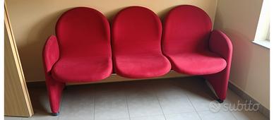 divanetto vintage tre posti Rosso 