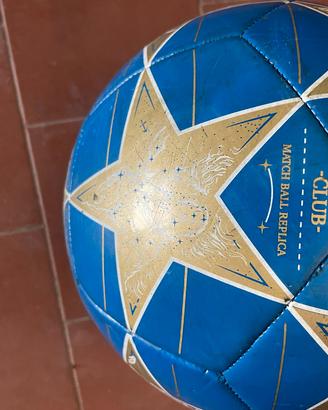 pallone champions league