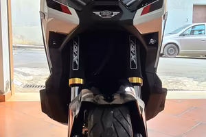 !! X-ADV 750 Special Edition  TOP !!