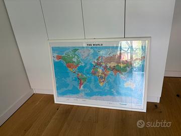 Quadro con cartina del mondo