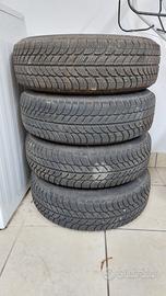 4 pneumatici invernali  con cerchio