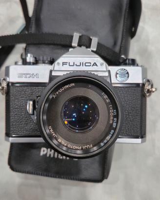 macchina fotografica Fujica STX-1 