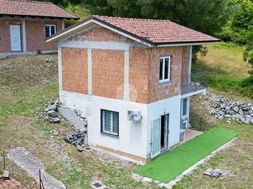 PORZIONE DI BIFAMILIARE A SAN GIOVANNI A PIRO
