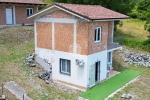 PORZIONE DI BIFAMILIARE A SAN GIOVANNI A PIRO