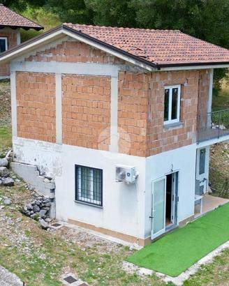 PORZIONE DI BIFAMILIARE A SAN GIOVANNI A PIRO