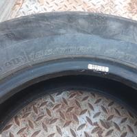 gomme  185 70 13 T86  gomme al 90%