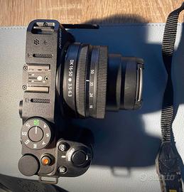 videocamera/fotocamera NikonZ30 garanzia+cavallett