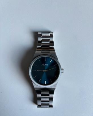 CLUSE B53257