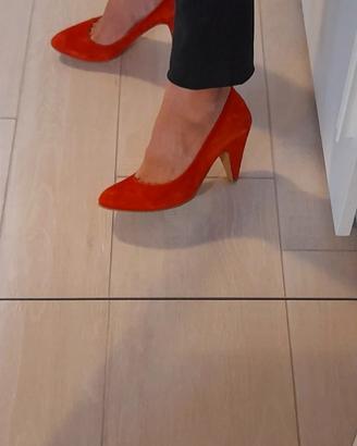 Alissa. Scarpe rosse