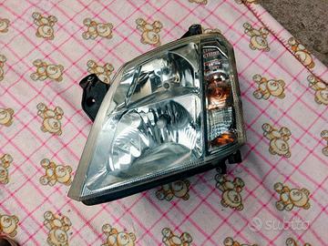 Fanale faro anteriore sinistro Opel Meriva A
