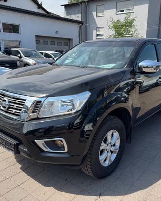 Nissan Navara 2.3 dCi 4WD King Cab Acenta