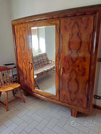 Mobili d’epoca in noce nazionale