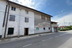 CASA CON GIARDINO IN CENTRO