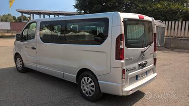 Pulmino 9 posti Mini Van Minibus Renault Trafic