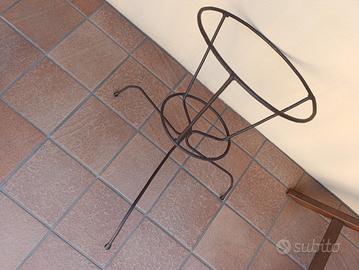 Porta vaso in ferro battuto