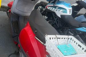 Vespa LX 50 2T rossa