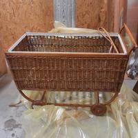 Culla in vimini vintage