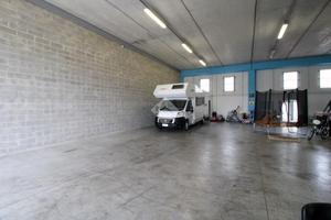 CAPANNONE A POMPIANO