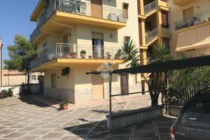 4 LOCALI A GINOSA
