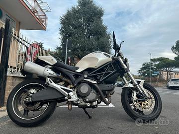 Ducati Monster 696 - FINANZIABILE