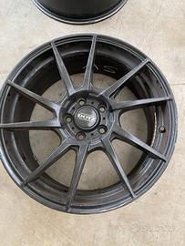 Cerchi in lega 18” DOTZ