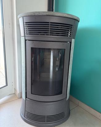 STUFA A PELLET EDILKAMIN STRASS – IDRO + ARIA