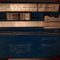 Calibro e spessimetro di precisione