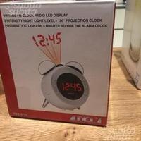 Sveglia nuovo con proeittore