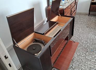 stereo vintage con giradischi Grundig  anni 60