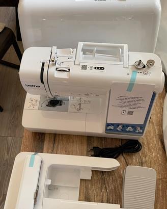 Macchina Cucito e Ricamo Brother M380D Disney