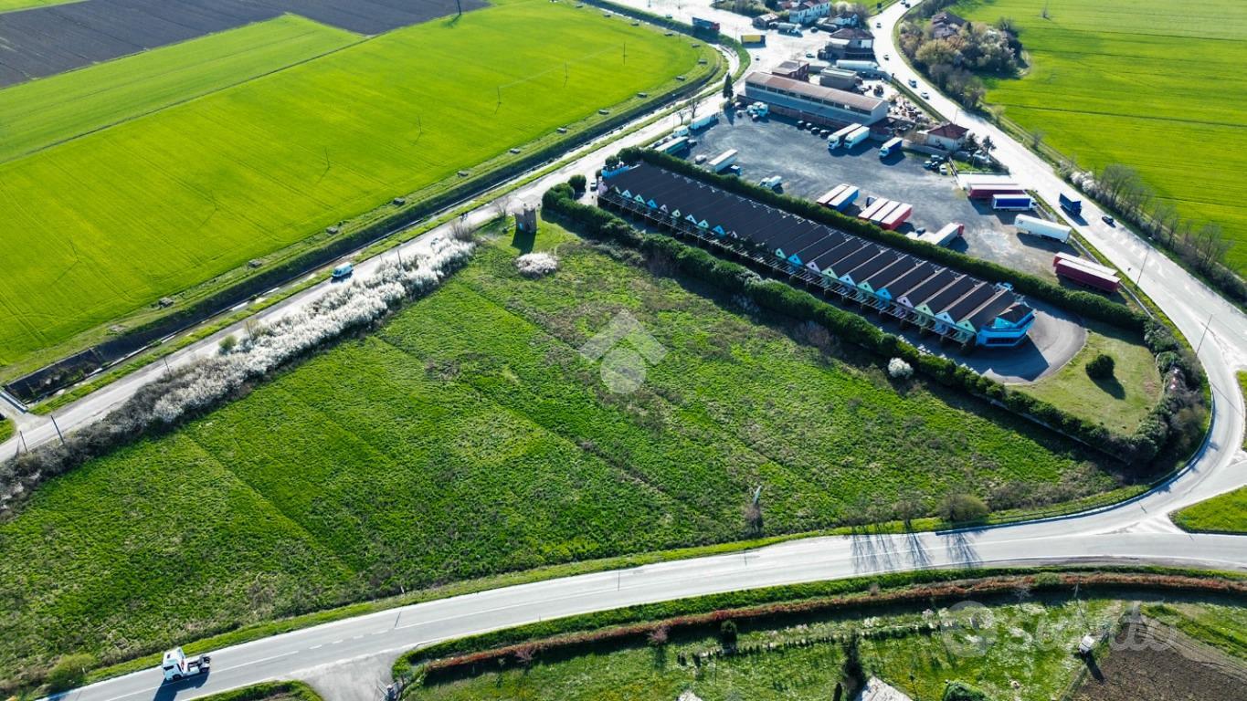TERRENO A PIACENZA - Vista 3