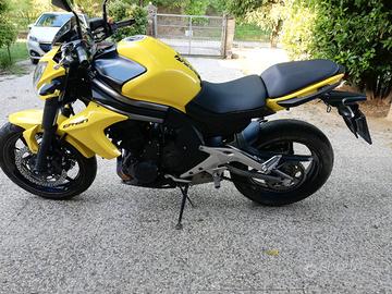 Kawasaki er-6n 