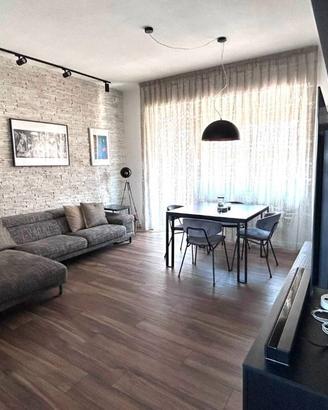Appartamento di 107 m² con 4 locali e box auto a M