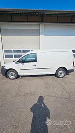 VOLKSWAGEN CADDY MAXI solo 17.000 km originali! 2.
