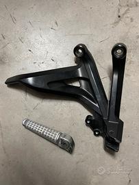 Africa twin 1000 poggia piedi passeggero lato dx