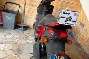 Scooter peugeot trekker 100
