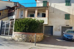 Appartamento a Bucine