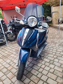 Piaggio Beverly Tourer 250