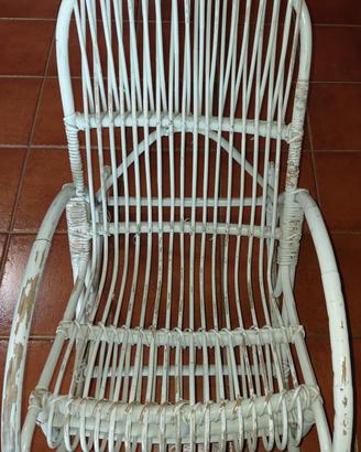 Sedia a dondolo in vimini