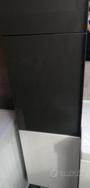 Mobile bagno bianco lucido e antracite.