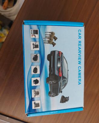 Kit telecamera retromarcia auto – RCA – nuovo
