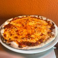 aiutante pizzaiolo