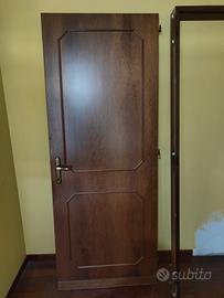 Porte in legno noce