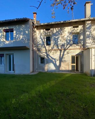 Casa indipendente con ampio giardino - Fratta
