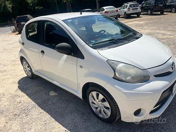 Toyota Aygo 1.0 12V VVT-i 5 porte Lounge Connect