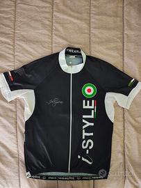 maglia da ciclismo taglia L nuova